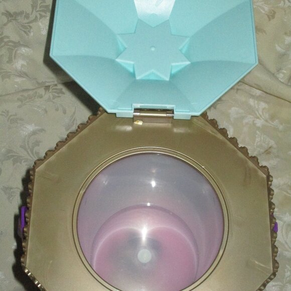 FIRM! DISNEY PARKS 2025 PRINCE CHARMING REGAL CAROUSEL MUSICAL & LIGHT UP Video - Picture 7 of 8